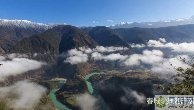 德貢公路 春城晚報記者 崔敏 通訊員 張軍 汪新晨 攝影報道